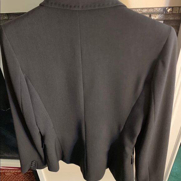 ELEONORA AMADEI SUIT JACKET. SIZE 2. - Picture 2 of 8